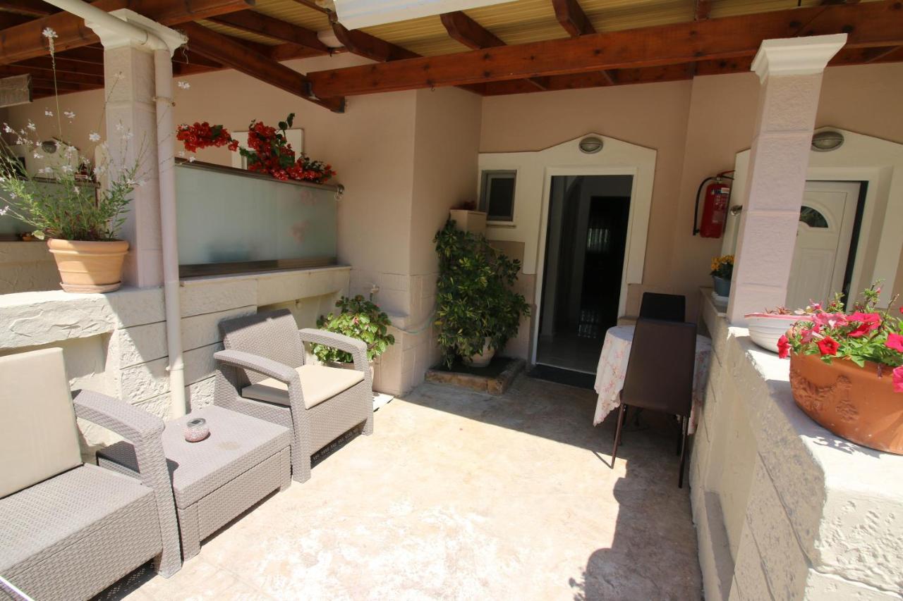 Santa Barbara Lakis Apartments Perivolion Екстер'єр фото