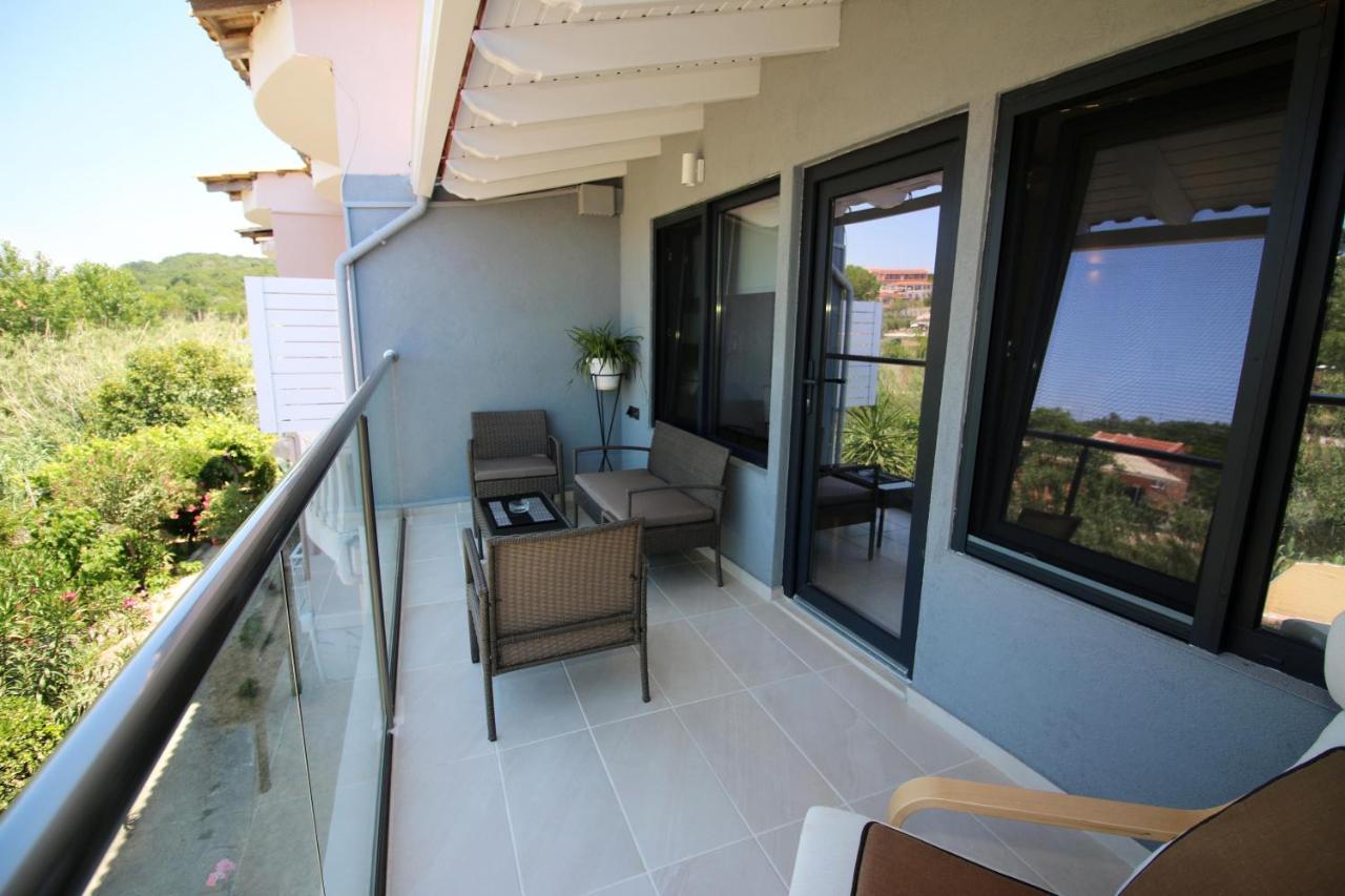Santa Barbara Lakis Apartments Perivolion Екстер'єр фото